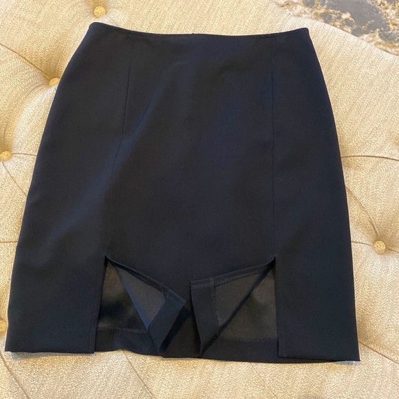 MEXX black straight skirt with 2 small slit detail on the front -Size10 - Picture 5 of 5